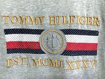 ★美品　TOMMY HILFIGER トミーヒルフィガー　ロゴ刺繍 オーガニックコットン クルーネックTシャツ グレー M_画像3