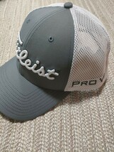 新品 未使用 Titleist タイトリスト メッシュキャップ グレー×ホワイト 白 抗菌 吸水速乾 帽子 メンズ ゴルフウェア_画像3