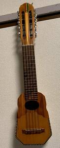 boli Via. музыкальные инструменты : коричневый Ran go(charango) PANOZO