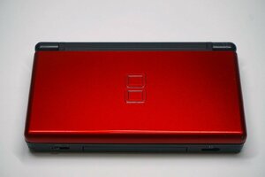 【質Banana】中古品 Nintendo/任天堂 DS Lite クリムゾン/ブラック 通電確認済み ジャンク 現状渡し♪.。.:*・゜