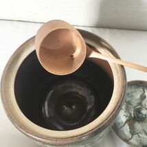 【詳細不明】茶道具セット 香合 茶入 蓋置 水指 棗 茶筅 茶器 茶碗 柄杓 現状品_画像2