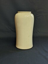 時代 白磁 淡黄磁 花瓶 無銘 高さ約21.5cm_画像1