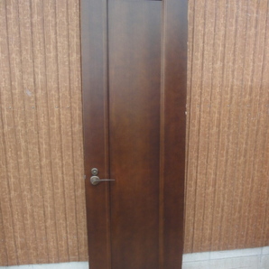 T-497  室内 ドア トイレドア 表示錠付き 約 W566ｘH1937ｘ33ｍｍ DIY リフォーム 修理 修繕 補修の画像1