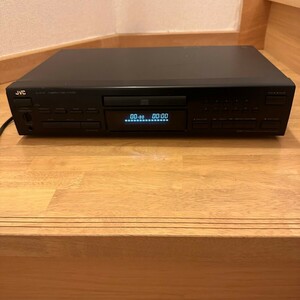 JVC XL-V118 compact disk player 