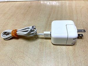 完動品　美品　アップル純正　急速充電器　USB電源アダプター　5.2V-2.4A　iPhone iPad等
