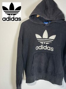 adidas　パーカー　レディース　ブラック　0102