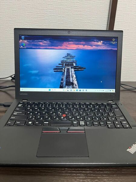 Thinkpad X260 i5-6300U メモリ4gb ssd 256gb