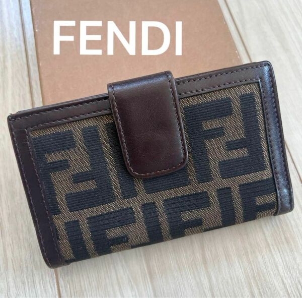 ヴィンテージ　FENDI フェンディ　ズッカ柄　二つ折り財布　がま口財布