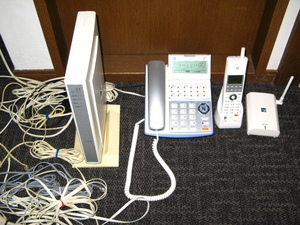 Saxa/サクサ 　主装置＋電話機セット HX300主装置+電話機TD710+WS800+子機