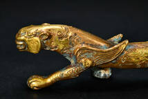 br10650 中国古玩 古銅製 鍍金獣形置物 文鎮 時代物 唐物 青銅器 長 23cm 重 304g_画像6