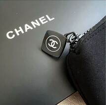 シャネル ノベルティ　ブラック　化粧ポーチ CHANEL　コスメポーチ　 ロゴ コスメ ブランド 小物入れ　黒　非売品　新品未使用_画像4