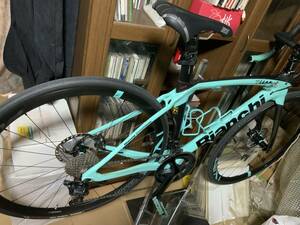 ビアンキ　 OLTREXR3CVDISK ULTEG サイズ47 本国仕様　右　後輪ブレーキ　左　前輪　ブレーキ