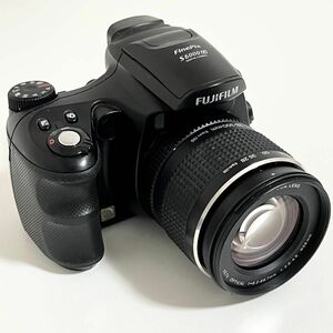 FUJIFILM finepix S6000