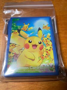 ポケモンカードゲーム デッキシールド スリーブ　ピカチュウ大集合