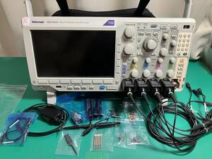 ＊動作確認済み＊ Tektronix MDO3034 オシロスコープ MDO3AFG ファンクションジェネレータ スペアナ テクトロニクス オシロ 350MHz 4ch