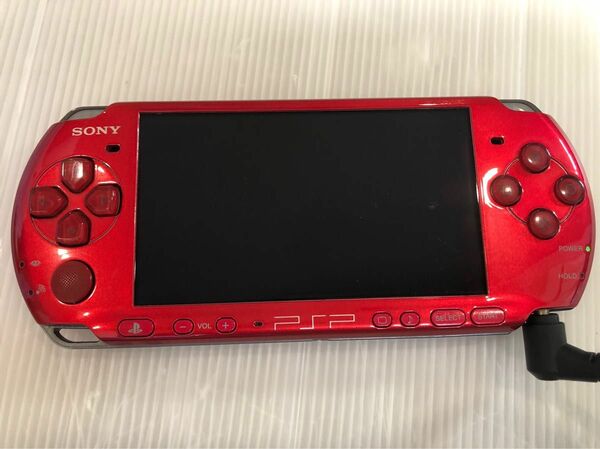 概ね美品　PSP3000 ラディアントレッド　丸ボタンゆるい　動作良好　本体のみ