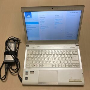TOSHIBA dynabook Core i7 -4700 ノートパソコン OS無 R734/38KW メモリ　ハードディスク付属　ACアダプタ付　中古品