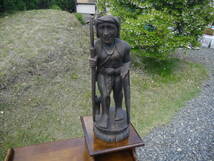 【4Apr24 O】 木彫像 一対 「水汲み/狩り」 インドネシア バリ アフリカ 置物 インテリア 彫刻 アンティーク/ヴィンテージ_画像2