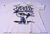 リバーサル★reversal★rvddw★NEVER GIVE UP★Tシャツ★白色★Sサイズ★格闘技★イサミ★宮下トモヤ モデル★中古品★襟元汚れあり★_画像7