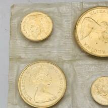 カナダドル 1867-1967 硬貨 通貨 セット 箱なし コレクション カナダ DOLLAR エリザベス_画像3