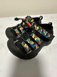 keen サンダル