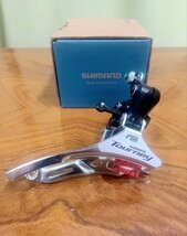 シマノ SHIMANO フロントディレイラー　シルバー/ブラックEFDTY300DSDM6　EFDTY300　新品未使用_画像1