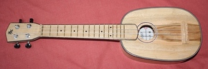 ソプラノロングネックパイナップルウクレレPuke107　国内材ハンドメイド　soprano longneck pineapple ukulele Puke107