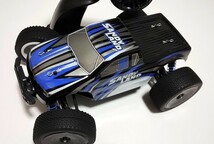 DEERC ラジコン オフロード 4WD トラック　1/18 2.4Ghz　 四輪駆動　LIPOバッテリー_画像1