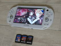 SONY PlayStation VITA PCH-2000 PS Vita本体 ホワイト + ソフト×3本付き _画像3