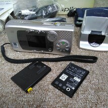 c3684 リコー RICOH Caplio PR10 箱、説明書、充電スタンド、電源ケーブルなし　バッテリー付 _画像8