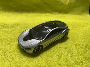 トミカ BMW i8