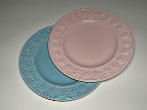 【瑞】ウェッジウッドWEDGWOOD FESTIVITY　BLUE　PINK　プレート2枚　径：２６．８ｃｍ