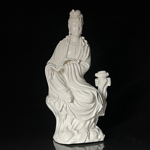 [.] Buddhism fine art white porcelain . sound bodhisattva image height :29cm