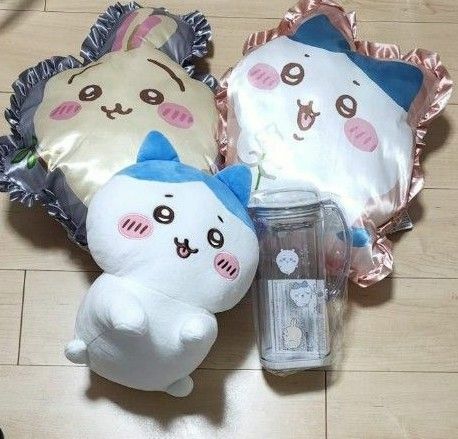 プライズ品 新品未使用 タグ付き うさぎ ハチワレ ちいかわ ギンガムチェックフリルクッション スフィンクス 冷水筒