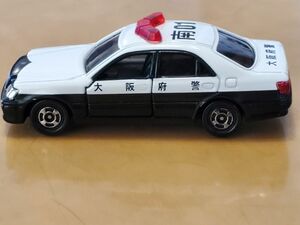 トミカ.タカラトミー.警察車両.大阪府警.トヨタクラウン交通用パトロールカー.白黒パトカー.ミニカー.緊急車両.絶版品.送料無料