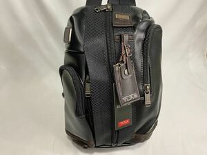 【未使用】TUMI ボディバッグ ショルダー レザー 黒 大容量 ②