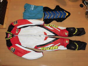 **PLICANAko- Lynn racing suit size IV innerwear .. pad attaching 