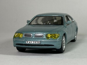 BMW 745i 1/43 - Hongwell kala лама Honwell Cararama