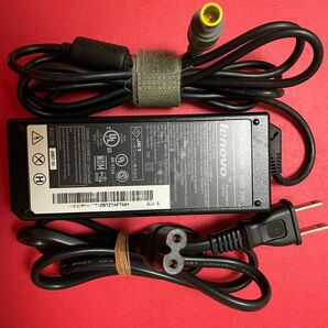 Lenovo AC Adapter 90W 20V INPUT：100-240V 2.4A OUTPUT：20V 4.5A