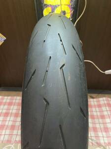 中古MCタイヤ 2022年製造 PIRELLI DIABLO ROSSOⅣ CORSA 120/70ZR17 ピレリ ディアブロ ロッソ4 120 70 17 2922 M3121