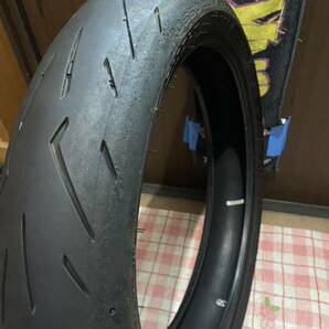 中古MCタイヤ 2022年製造 PIRELLI DIABLO ROSSO CORSAⅡ 120/70ZR17 ピレリ ディアブロ ロッソ コルサ2 120 70 17 2622 M3137の画像4