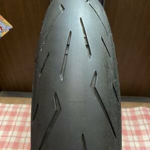 中古MCタイヤ 2022年製造 PIRELLI DIABLO ROSSO CORSAⅡ 120/70ZR17 ピレリ ディアブロ ロッソ コルサ2 120 70 17 2622 M3137の画像1