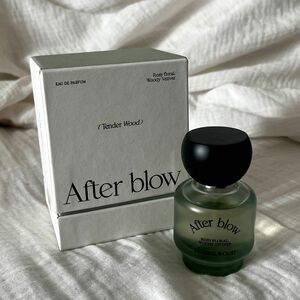 After blow オードパルファム　01 tender wood 香水