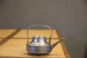 v старый предмет .v[... структура ] объем 600ml заварной чайник . система банка для чая чай входить чайная посуда оригинальный . времена предмет чайная посуда оригинальный .