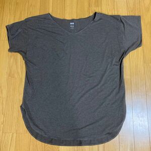 最終価格！ユニクロ エアリズム　シームレス　Vネック　Tシャツ XL ダークブラウン