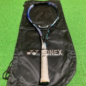 YONEX