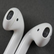 Apple AirPods with Charging Case エアーポッズ イヤホン チャージングケース USED美品 第二世代 Bluetooth MV7N2J/A 完動品 中古 V9119_画像5