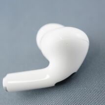 Apple AirPods Pro 第二世代 右イヤホンのみ USED美品 エアーポッズ プロ R 片耳 右耳 A2698 MQD83J/A Lightning 完動品 即日発送 KR V0025_画像7