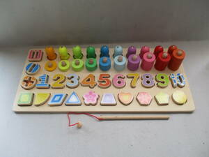 知育玩具 モンテッソーリ教育 数字・図形パズル　木製 積み木 パズル (魚釣り)