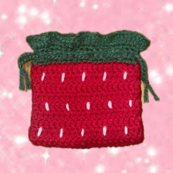 巾着　編み物　いちご　赤　ハンドメイド